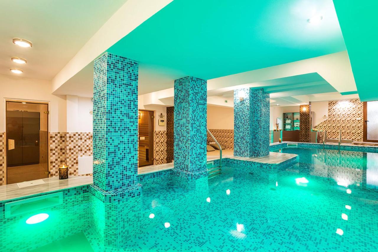 Family Hotel Romantika Velingrad Exterior photo