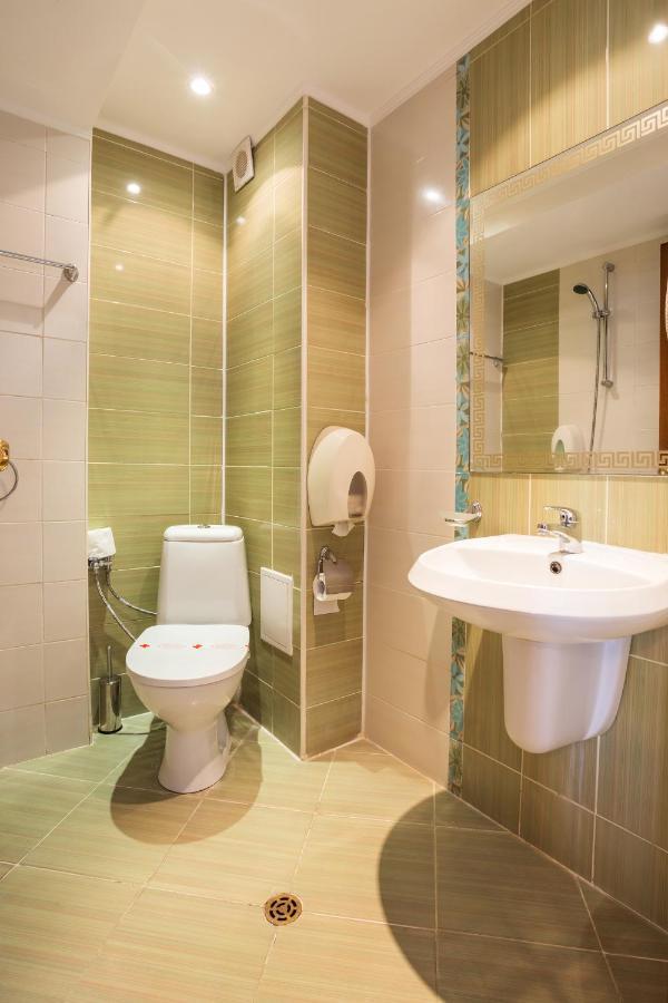 Family Hotel Romantika Velingrad Exterior photo